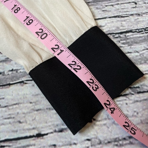 Victoria’s Secret Silk Button Down Blouse Ivory Black Size Small 2013 Rare Find! - Picture 15 of 15